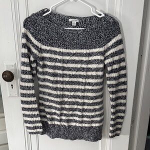 Nautica Women's Gray and White Striped Sweater